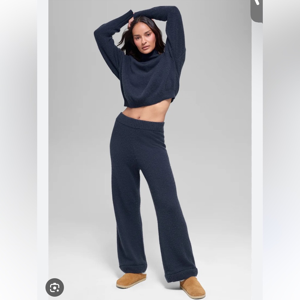 Worn once Alo cashmere and wool sweater set